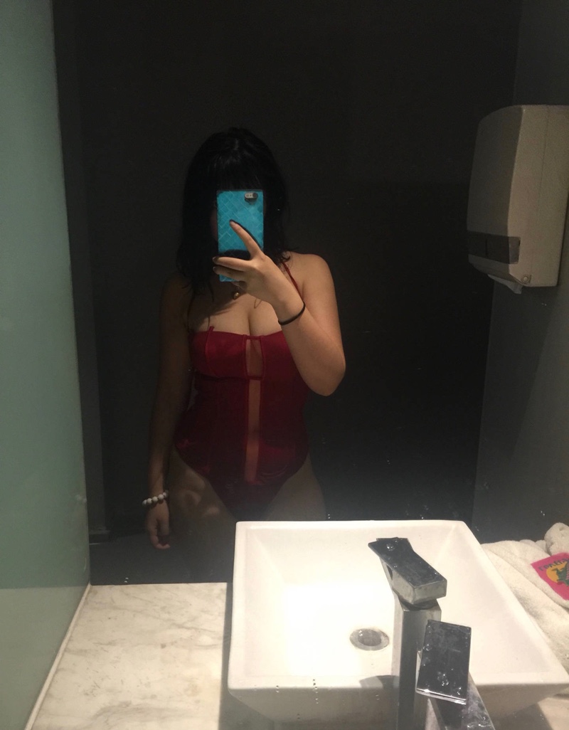 红色性感女性连体泳衣买家秀